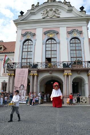 XI. Barokk Kastélynapok
2012_brokk01.jpg (427 x 640)
108071 byte (105.54 KiB)