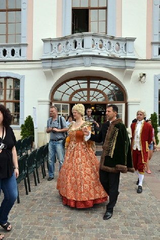 XI. Barokk Kastélynapok
2012_brokk07.jpg (427 x 640)
110289 byte (107.70 KiB)
