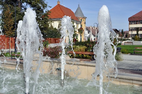 A szökőkút
2012_FOTER06.jpg (1024 x 680)
343236 byte (335.19 KiB)